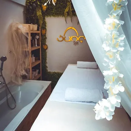 Juna Boutique Bed and breakfast 3*